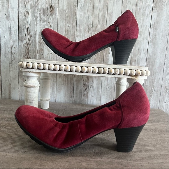 Mephisto Burgundy Heels - Picture 5 of 8